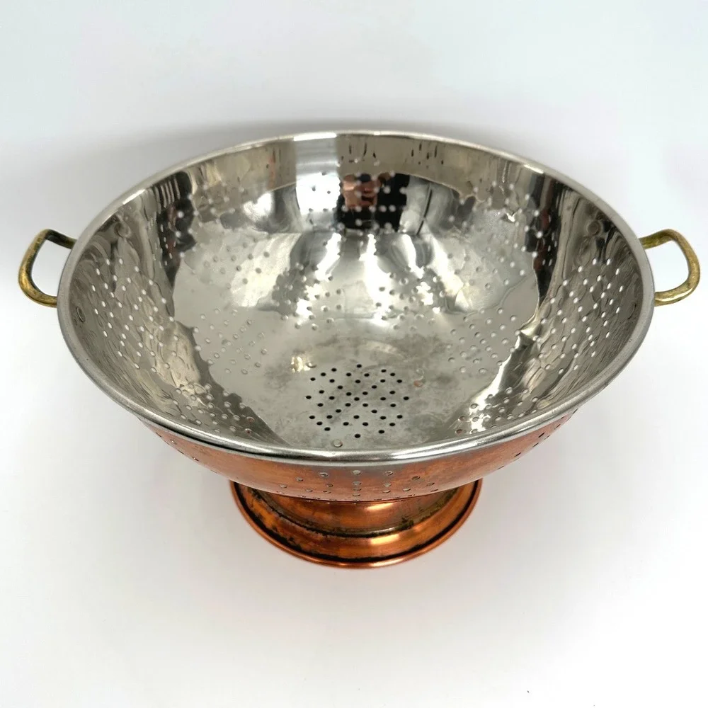 N/A vintage colander